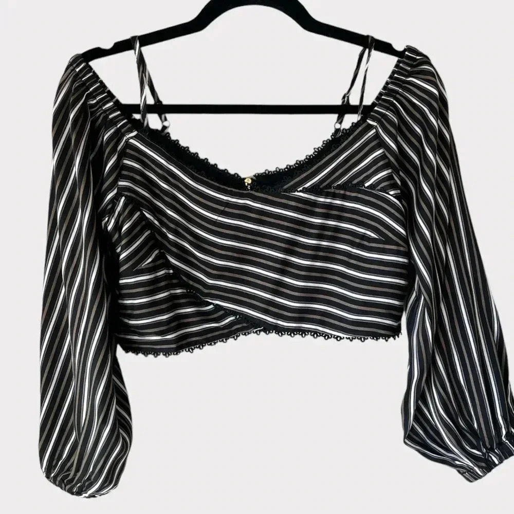 Olivaceous Off Shoulder Crop Top Long Sleeve Blouse Black Size Medium